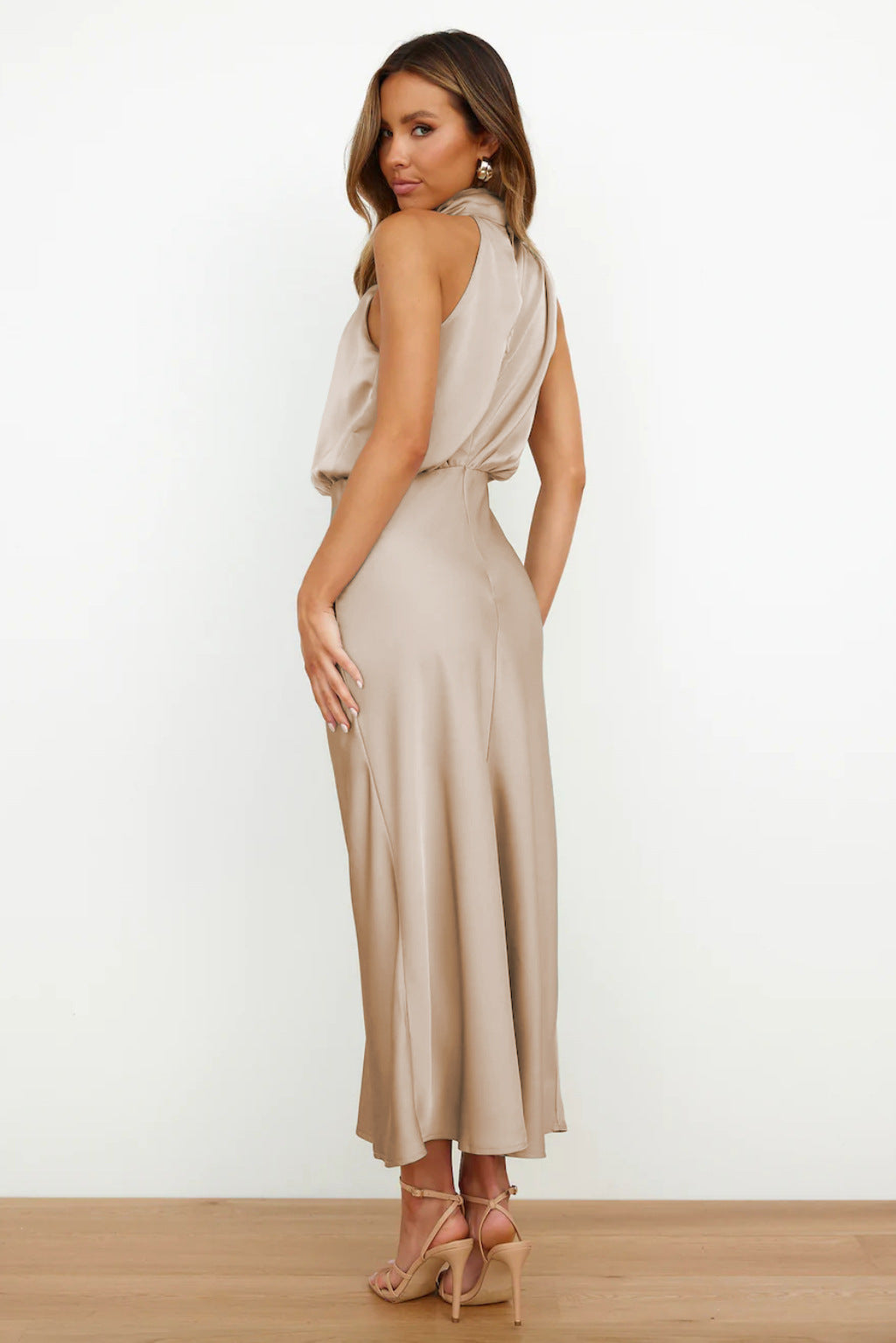 Violette™ | Vestido Sahara con Superposiciones